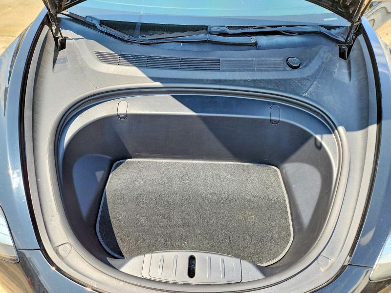 Photo 11 from auction – 2018 TESLA MODEL 3 with VIN 5YJ3E1EAXJF152554