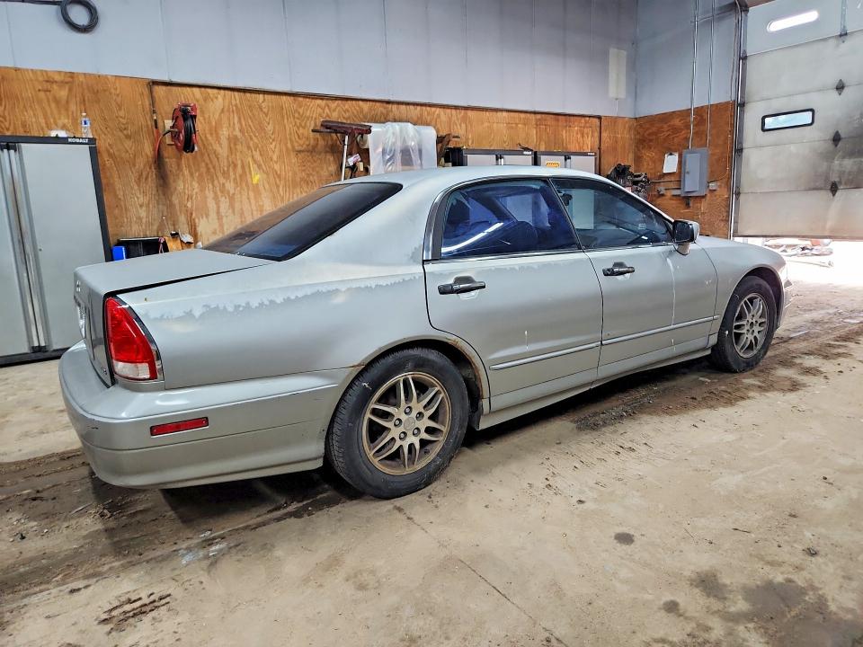 Photo 3 from auction – 2002 MITSUBISHI DIAMANTE with VIN 6MMAP67P12T017421