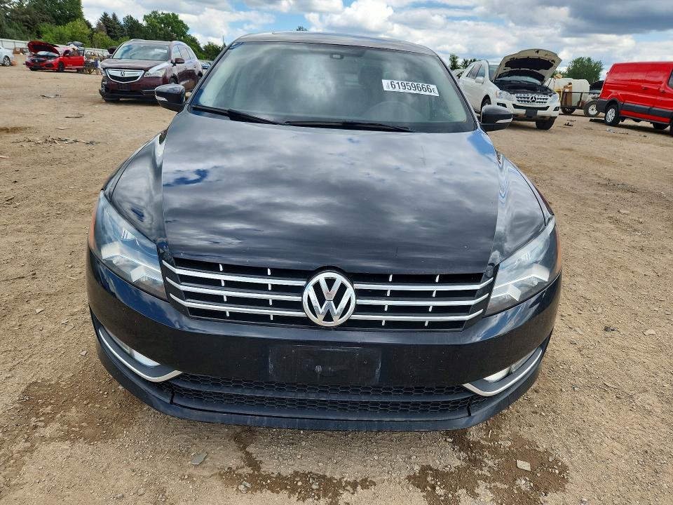 Photo 5 from auction – 2014 VOLKSWAGEN PASSAT with VIN 1VWCN7A38EC074043