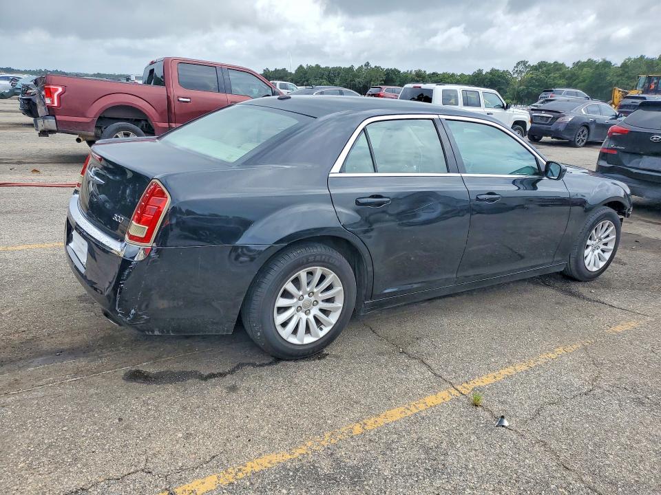 Photo 3 from auction – 2013 CHRYSLER 300 with VIN 2C3CCAAGXDH519410