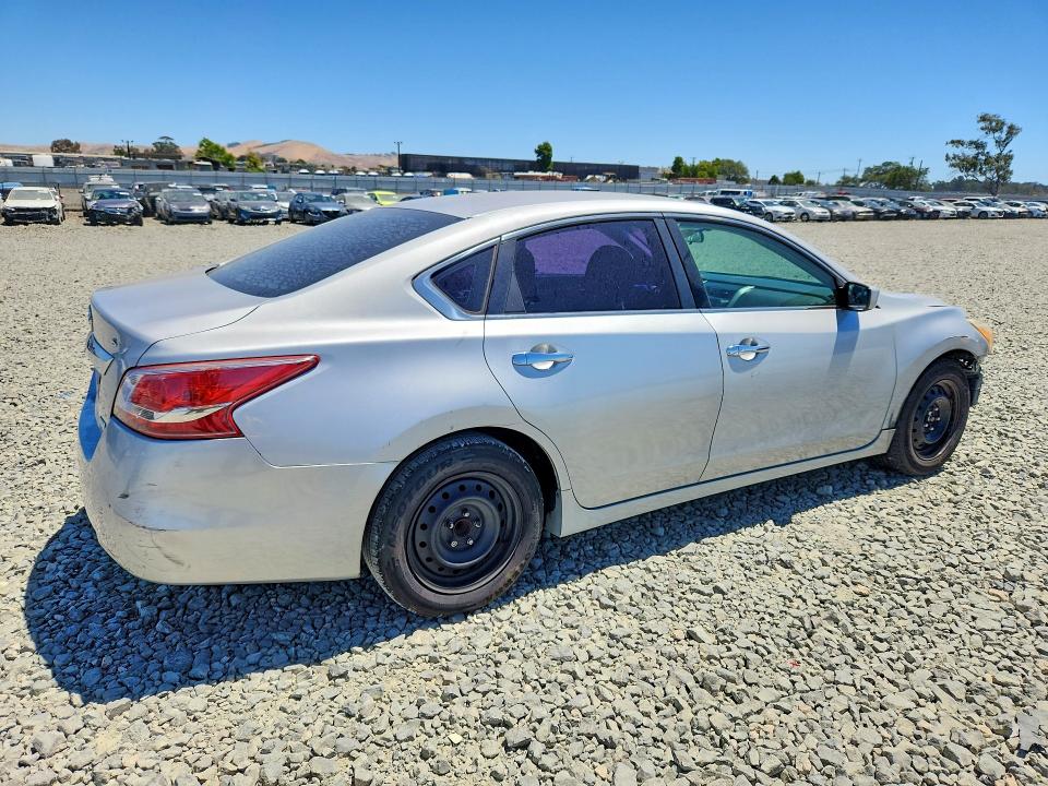 Photo 3 from auction – 2013 NISSAN ALTIMA with VIN 1N4AL3AP1DN538813