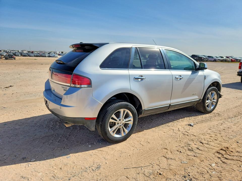 Photo 3 from auction – 2010 LINCOLN MKX with VIN 2LMDJ8JC0ABJ27126