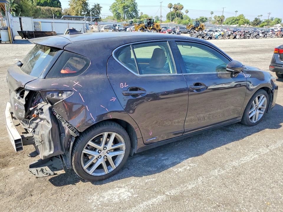 Photo 3 from auction – 2015 LEXUS CT with VIN JTHKD5BH9F2249387
