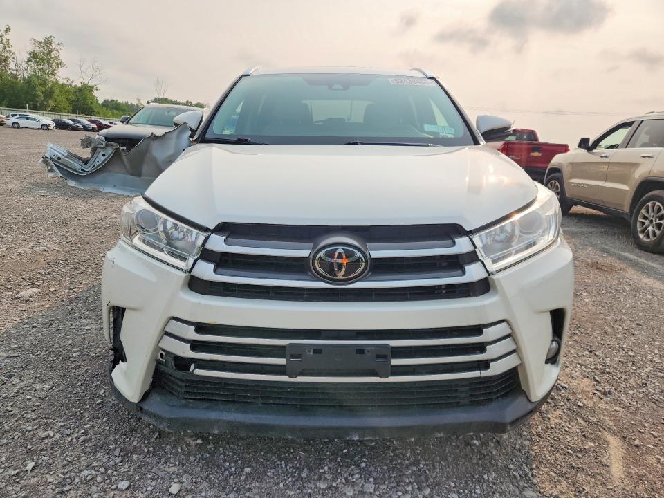 Photo 5 from auction – 2019 TOYOTA HIGHLANDER with VIN 5TDJZRFH0KS570818