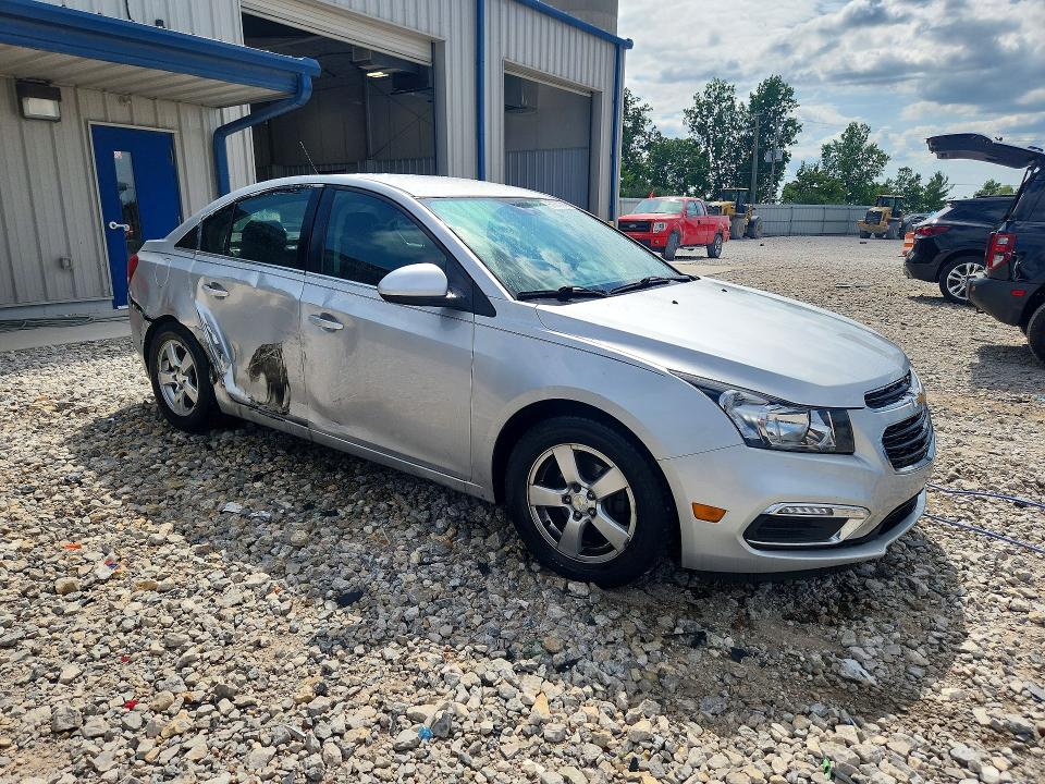 Photo 4 from auction – 2015 CHEVROLET CRUZE with VIN 1G1PC5SB7F7157812