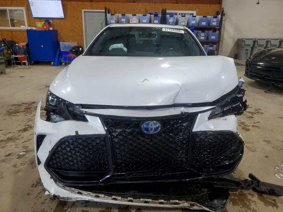 Photo 5 from auction – 2020 TOYOTA AVALON with VIN 4T1E21FB8LU013585