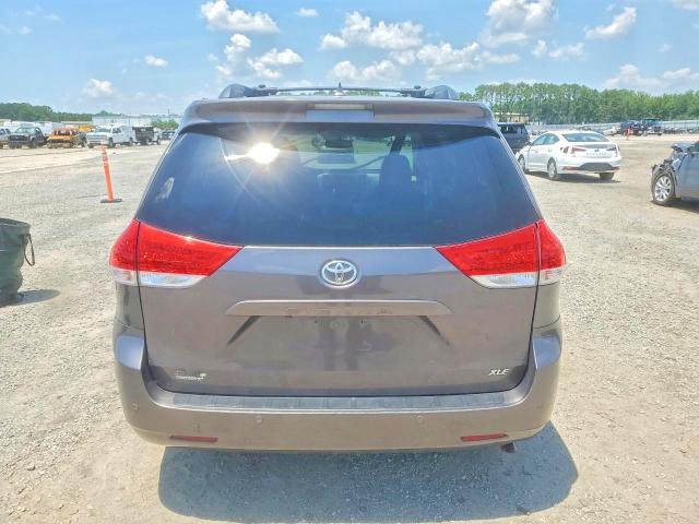 Photo 6 from auction – 2013 TOYOTA SIENNA with VIN 5TDYK3DC6DS280187