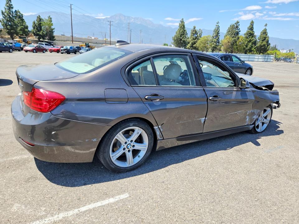 Photo 3 from auction – 2014 BMW 328 with VIN WBA3C1C51EK109920