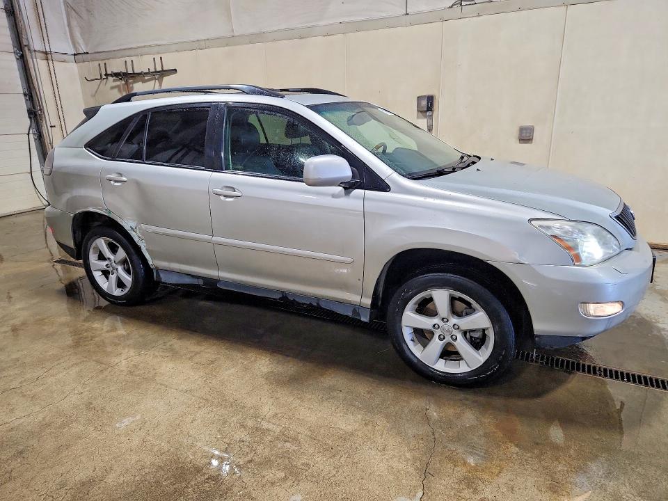 Photo 4 from auction – 2007 LEXUS RX with VIN 2T2HK31U17C005901