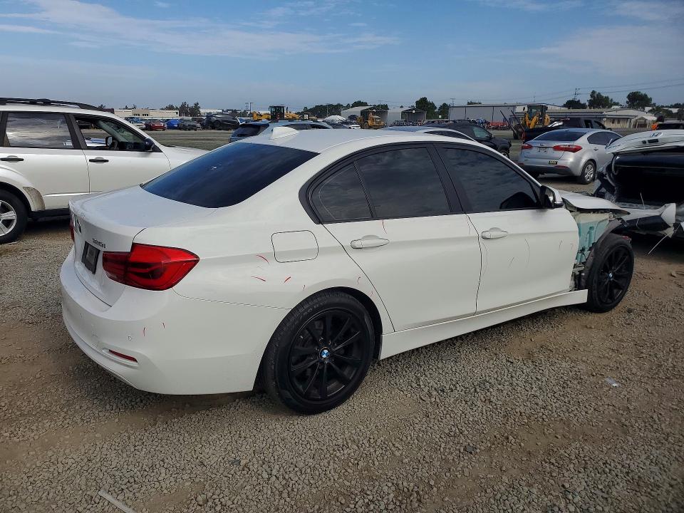 Photo 3 from auction – 2018 BMW 320 with VIN WBA8E1G53JNU92150