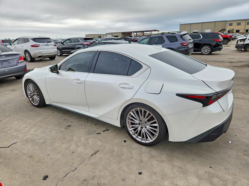 Photo 2 from auction – 2022 LEXUS IS with VIN JTHDA1D2XN5119196