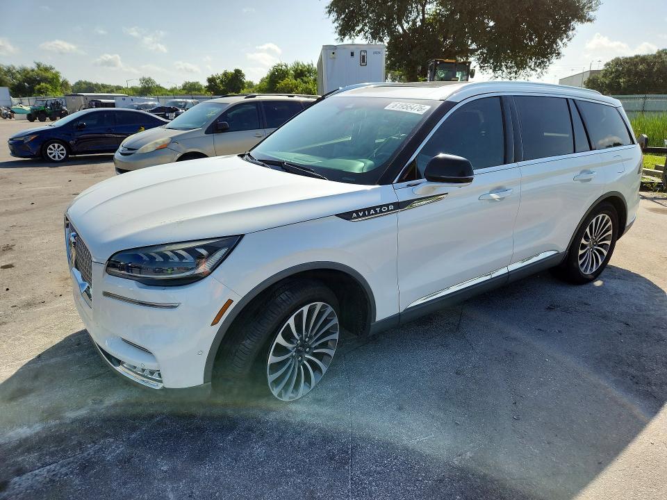 LINCOLN AVIATOR 2020 with VIN 5LM5J7WC5LGL03132 - Photo from auction