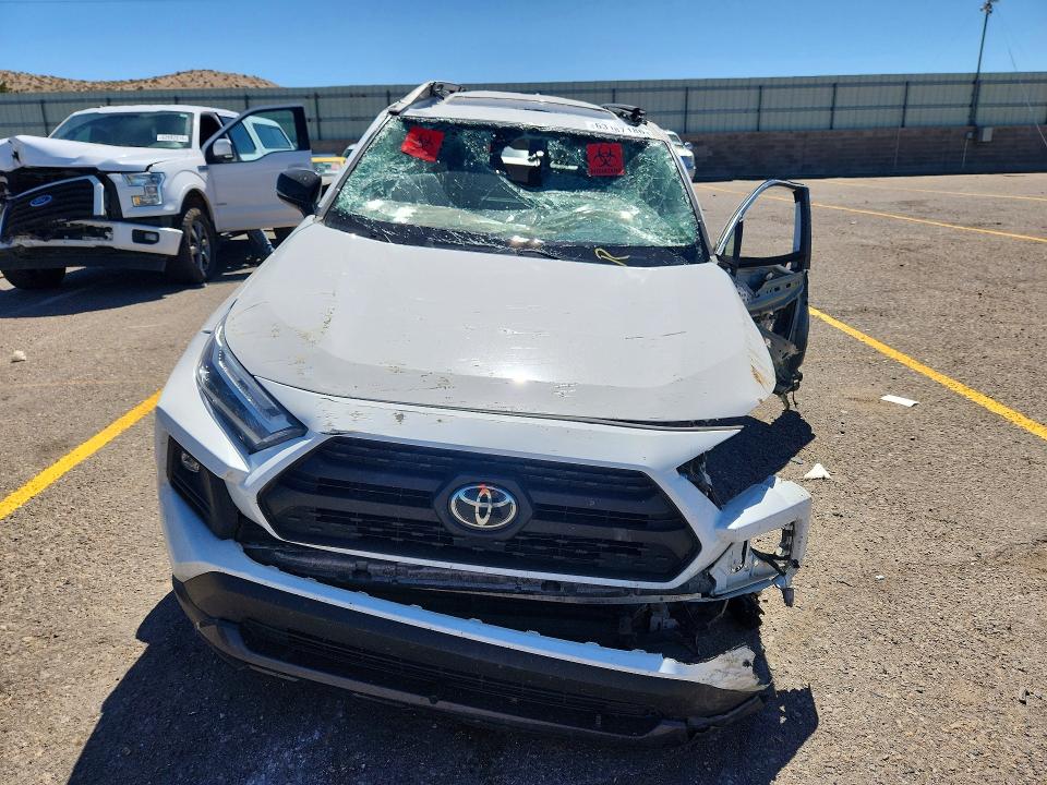 Photo 5 from auction – 2023 TOYOTA RAV4 with VIN 2T3S1RFV8PW404179