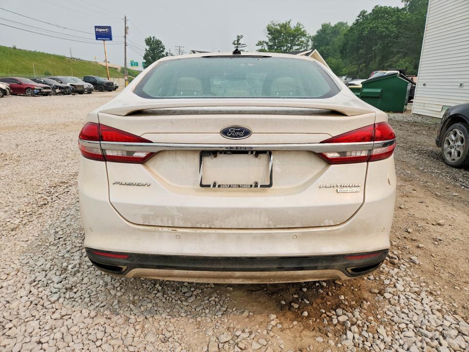 Photo 6 from auction – 2017 FORD FUSION with VIN 3FA6P0K92HR136830