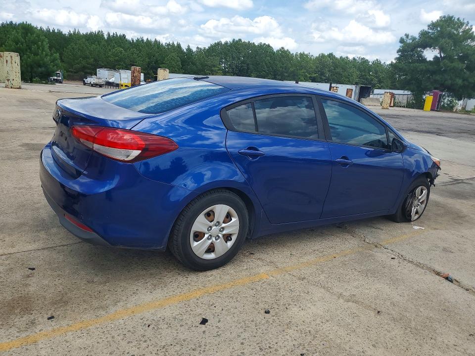 Photo 3 from auction – 2018 KIA FORTE with VIN 3KPFK4A71JE254980