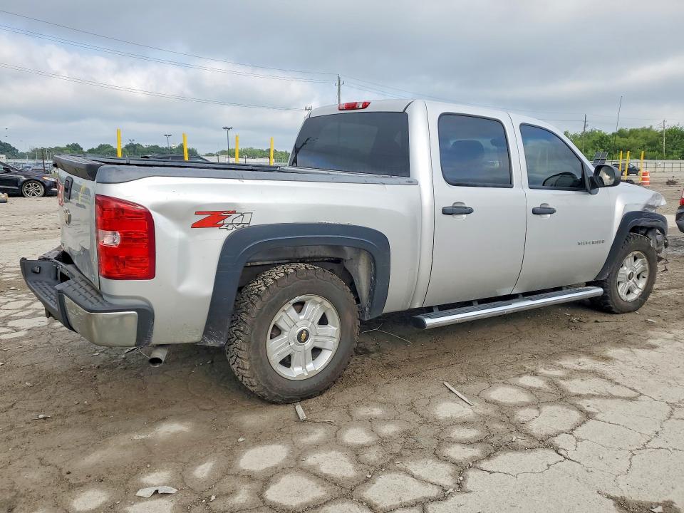 Photo 3 from auction – 2011 CHEVROLET SILVERADO with VIN 3GCPKSE3XBG201183