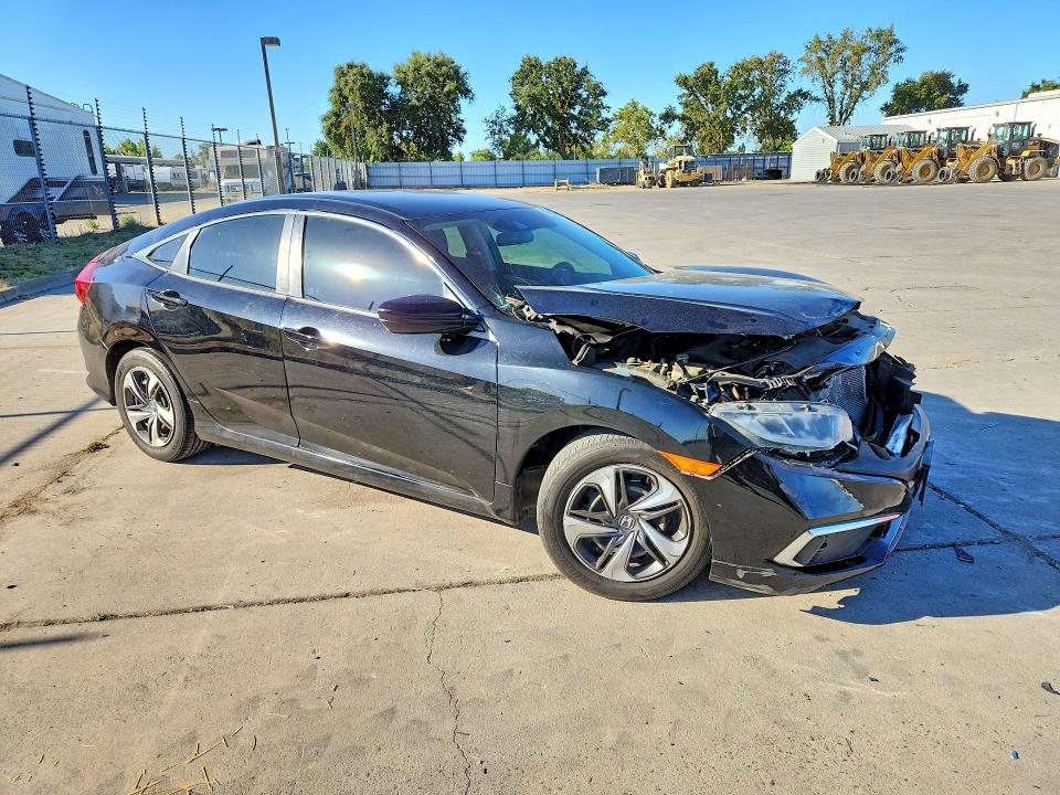 Photo 4 from auction – 2019 HONDA CIVIC with VIN 19XFC2F62KE210747