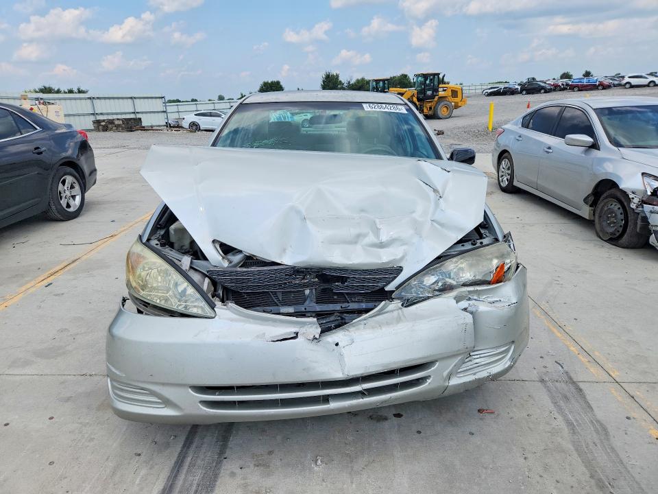 Photo 5 from auction – 2003 TOYOTA CAMRY with VIN 4T1BE32K23U688487