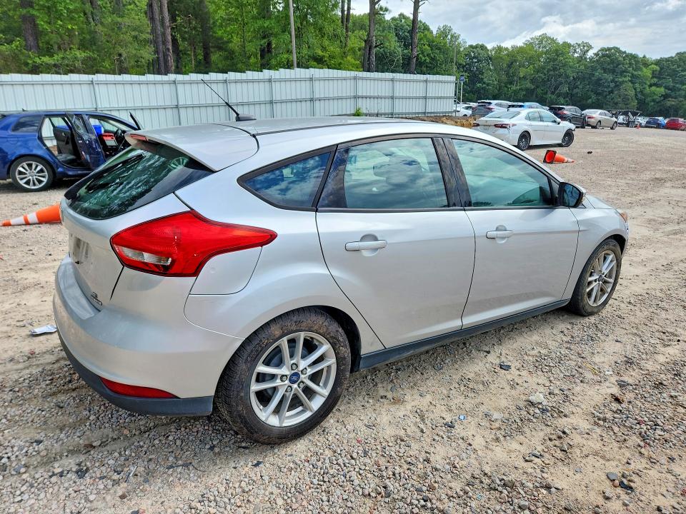 Photo 3 from auction – 2016 FORD FOCUS with VIN 1FADP3K23GL242325
