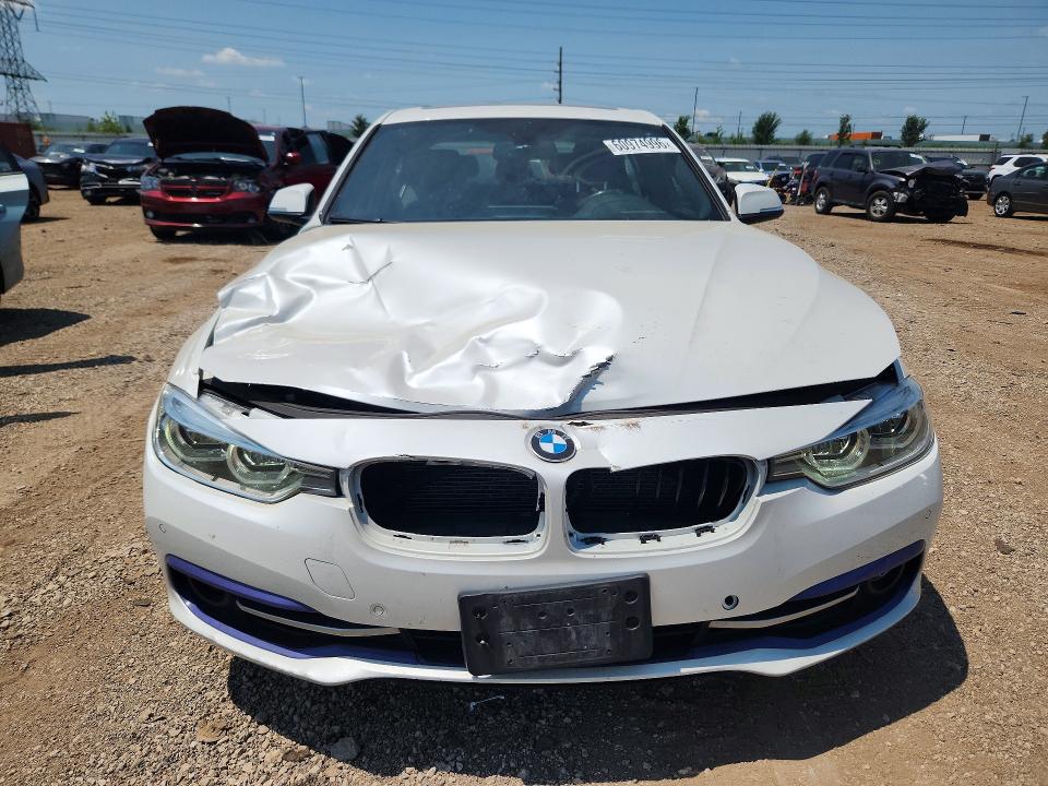 Photo 5 from auction – 2016 BMW 328 with VIN WBA8E3C59GK500294