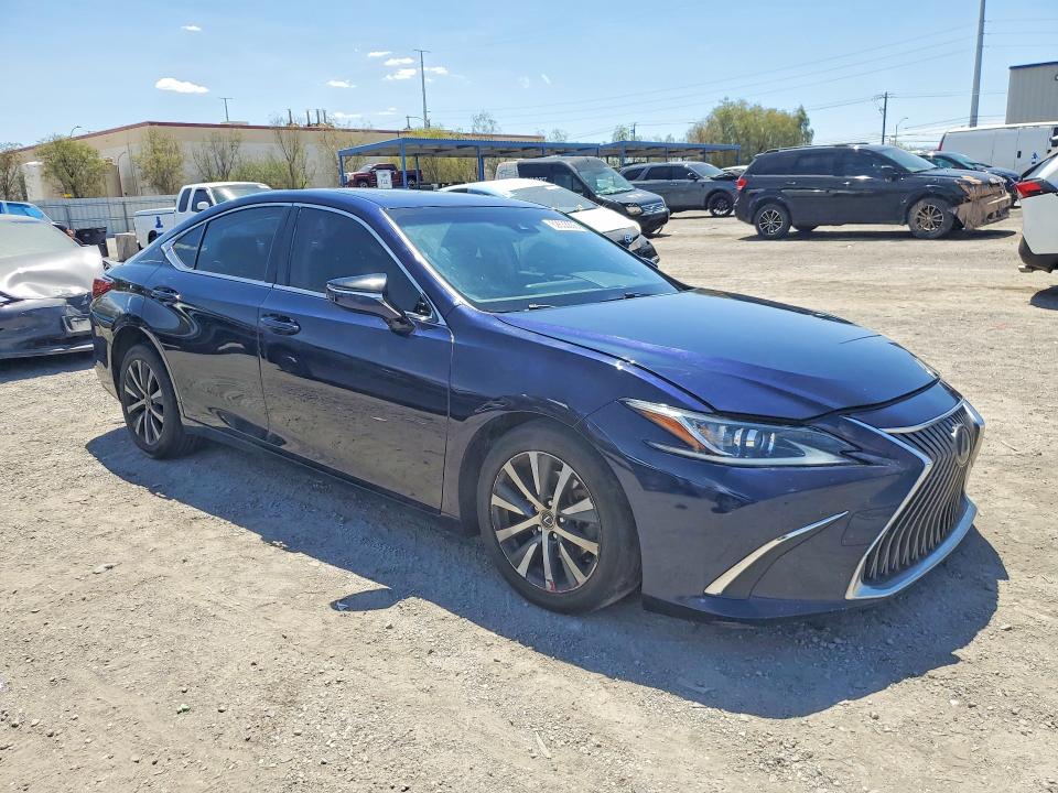 Photo 4 from auction – 2019 LEXUS ES with VIN JTHBZ1B18K2002191
