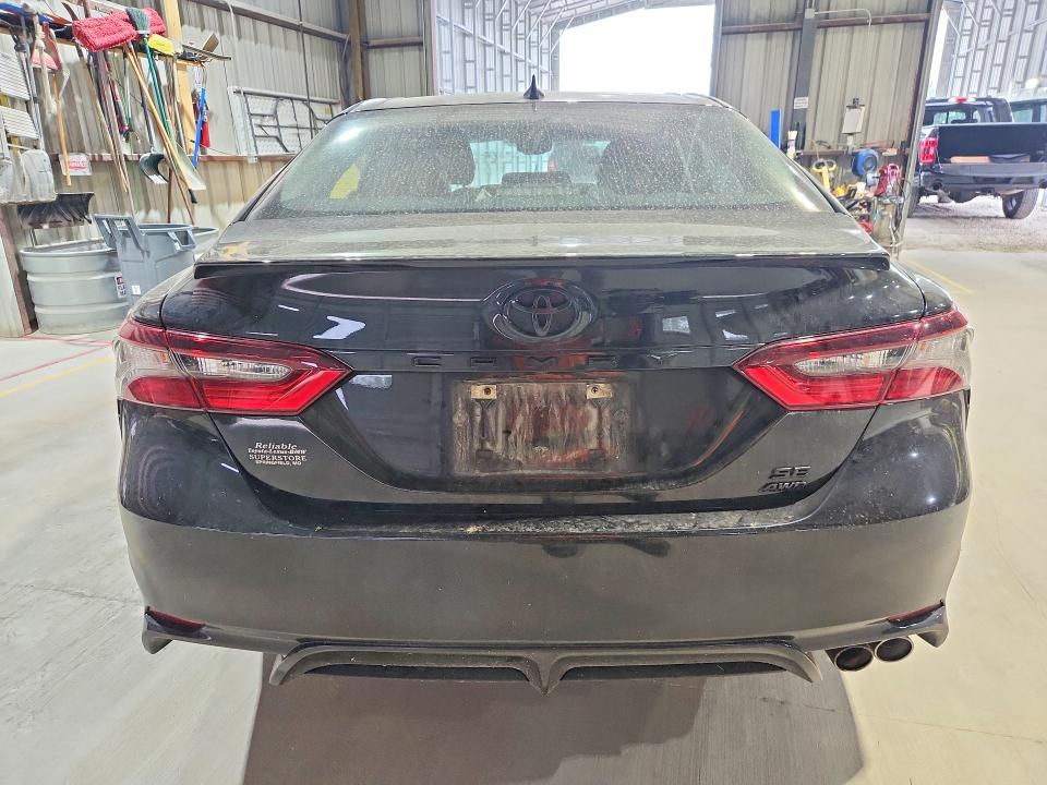 Photo 6 from auction – 2022 TOYOTA CAMRY with VIN 4T1G11BK6NU069318