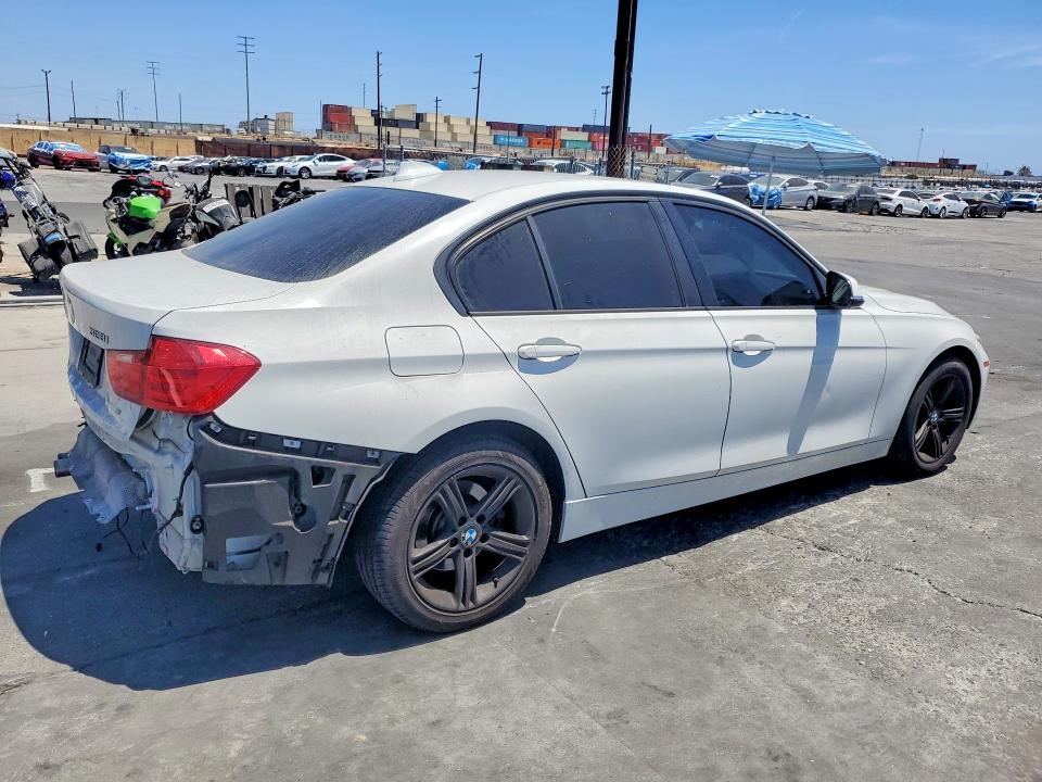 Photo 3 from auction – 2015 BMW 328 with VIN WBA3C1C56FK119540