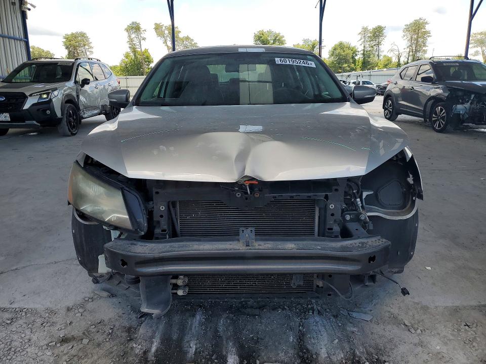 Zdjęcie 5 z aukcji – 2012 VOLKSWAGEN PASSAT z VIN 1VWCH7A30CC109565