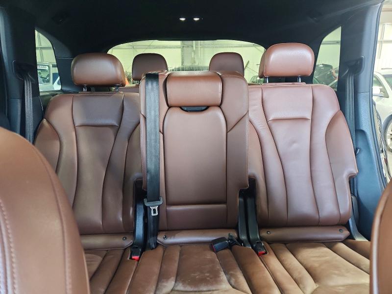 Photo 10 from auction – 2019 AUDI Q7 with VIN WA1AHAF70KD021508