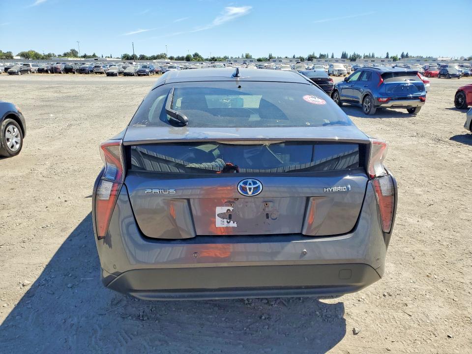 Photo 6 from auction – 2018 TOYOTA PRIUS with VIN JTDKARFU8J3067353