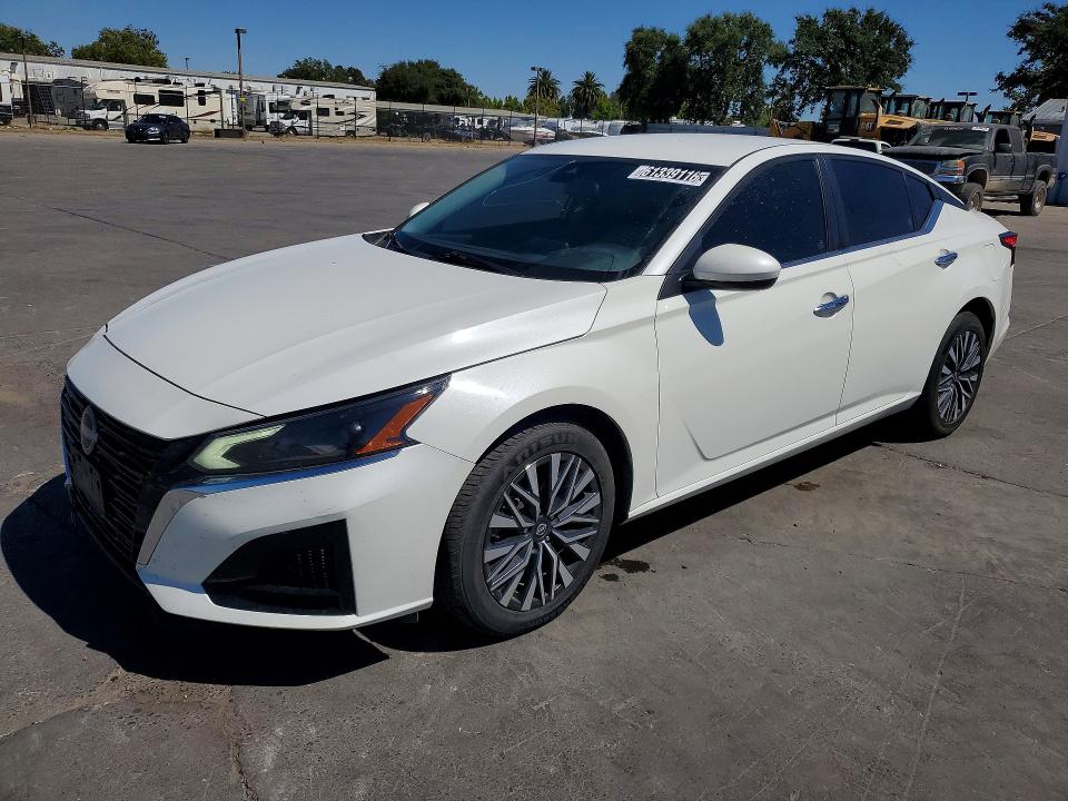 NISSAN ALTIMA 2023 with VIN 1N4BL4DW4PN310323 - Photo from auction