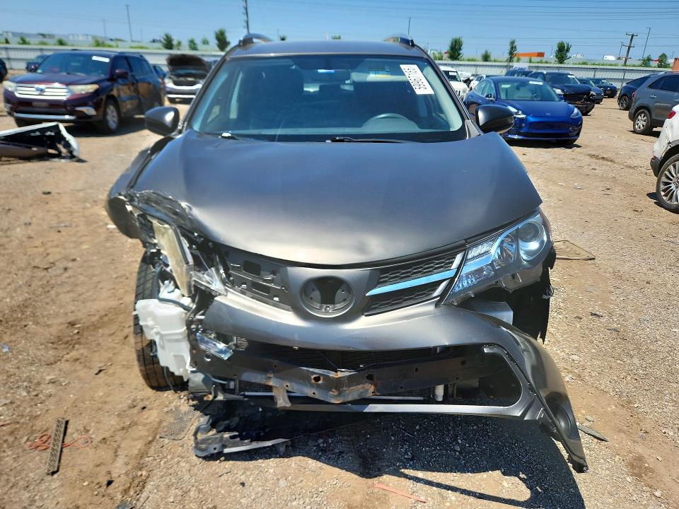 Photo 5 from auction – 2015 TOYOTA RAV4 with VIN JTMBFREV1FD098991