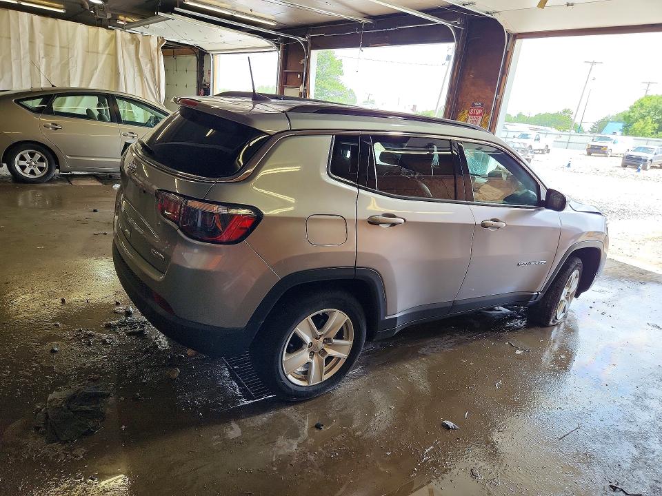 Photo 3 from auction – 2022 JEEP COMPASS with VIN 3C4NJDBB8NT152014