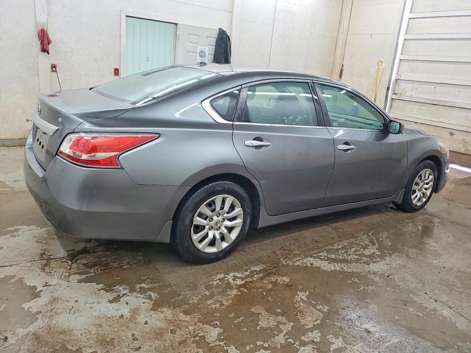 Photo 3 from auction – 2015 NISSAN ALTIMA with VIN 1N4AL3AP0FC155735