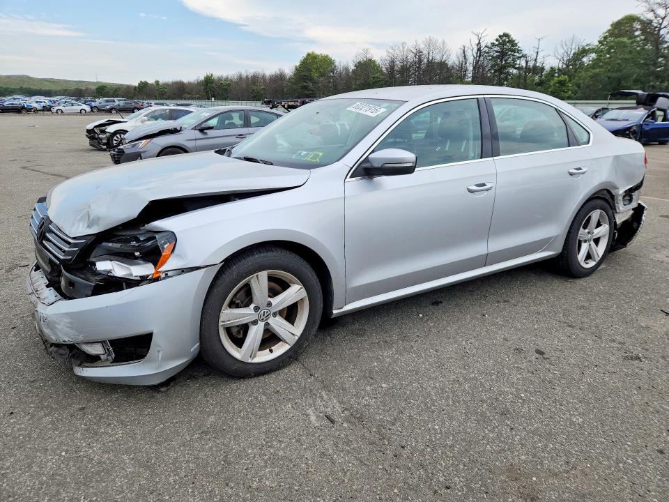 VOLKSWAGEN PASSAT 2015 with VIN 1VWAT7A33FC070917 - Photo from auction