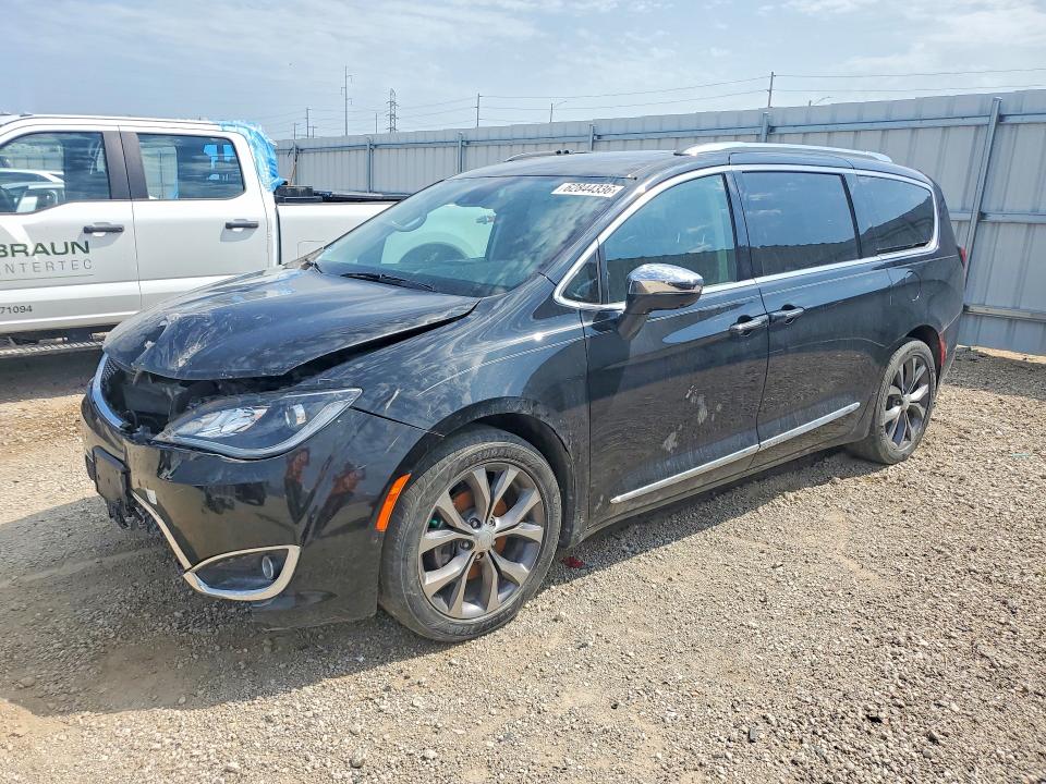 CHRYSLER PACIFICA 2017 с VIN 2C4RC1GG5HR670412 - Снимка от търг