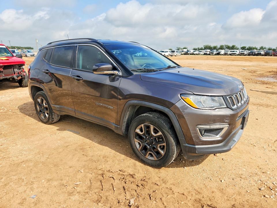 Photo 4 from auction – 2018 JEEP COMPASS with VIN 3C4NJDCB5JT337601