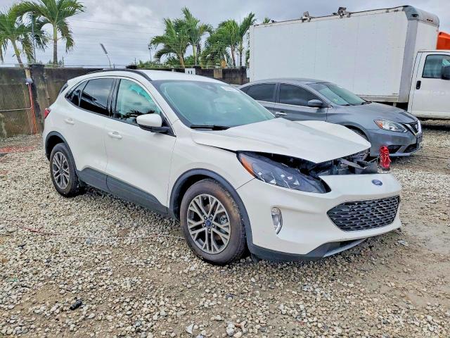 Photo 4 from auction – 2022 FORD ESCAPE with VIN 1FMCU0H67NUB78283