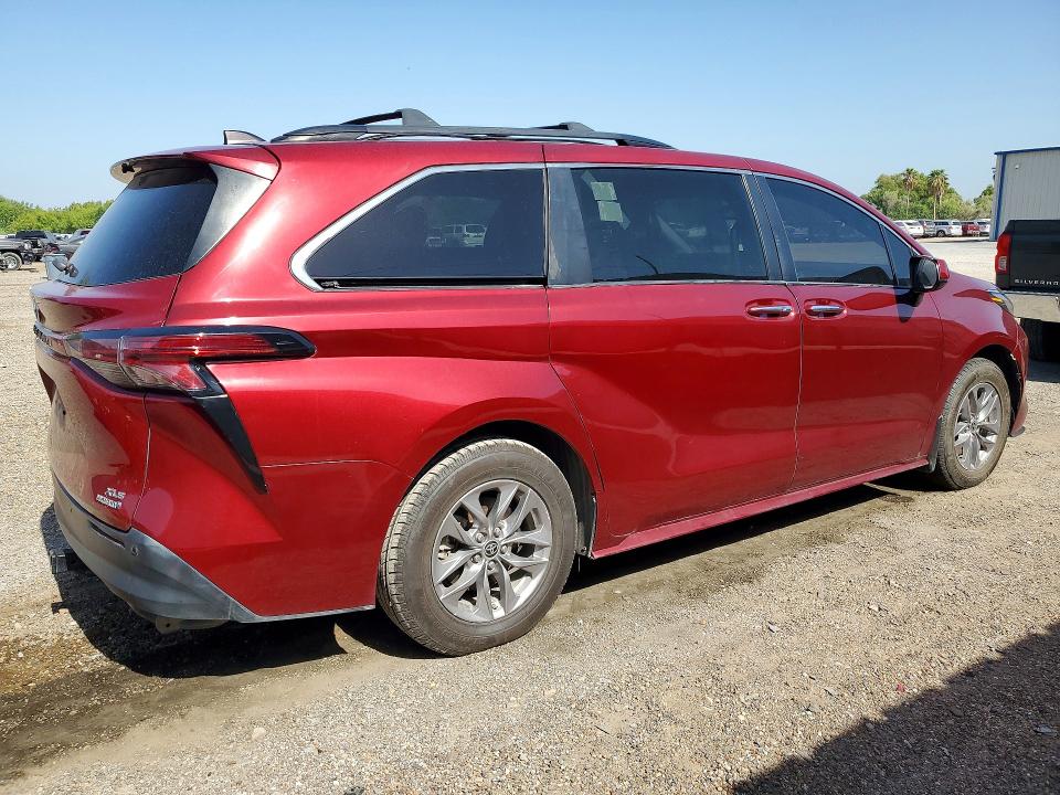 Photo 3 from auction – 2022 TOYOTA SIENNA with VIN 5TDYRKEC1NS087550