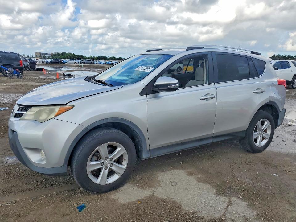 TOYOTA RAV4 2013 with VIN 2T3WFREV9DW065349 - Photo from auction