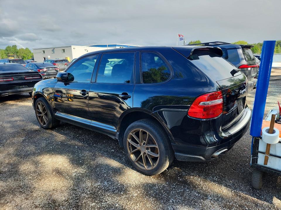 Photo 2 from auction – 2010 PORSCHE CAYENNE with VIN WP1AB2AP2ALA51360