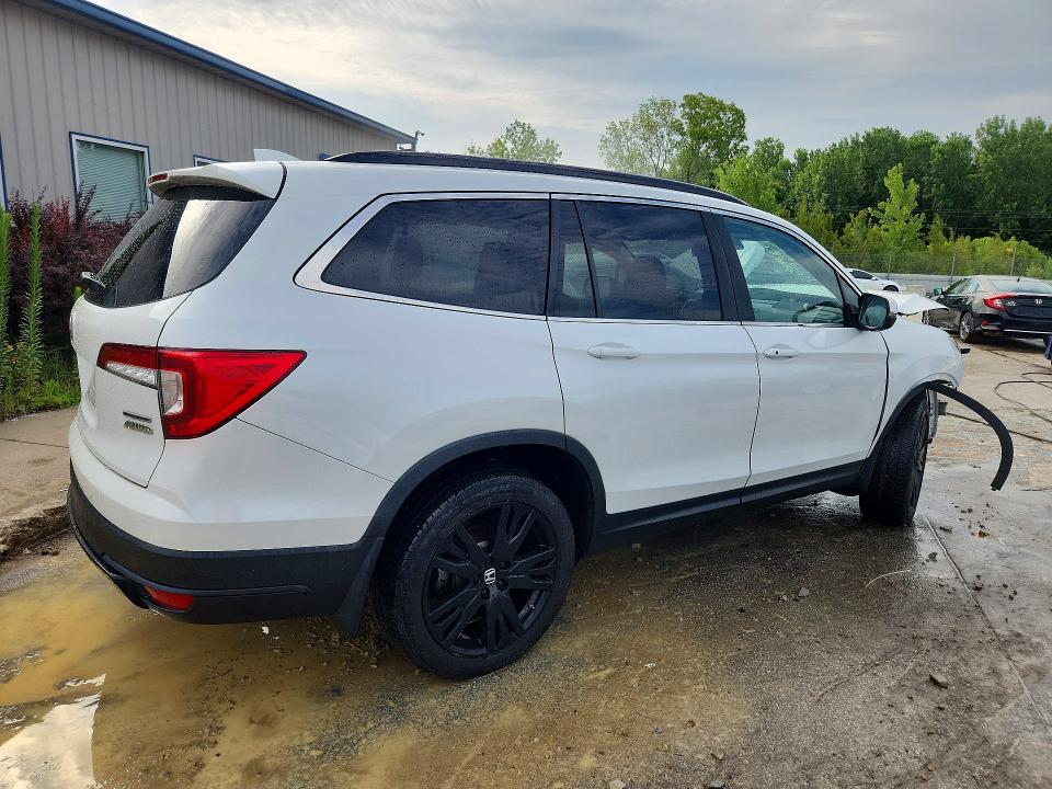 Photo 3 from auction – 2021 HONDA PILOT with VIN 5FNYF6H28MB071397