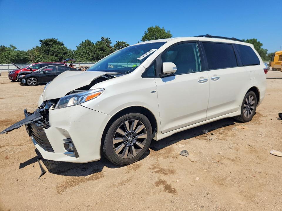 TOYOTA SIENNA 2019 with VIN 5TDDZ3DC0KS216475 - Photo from auction