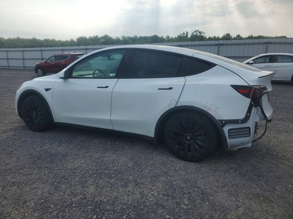Photo 2 from auction – 2024 TESLA MODEL Y with VIN 7SAYGAEEXRF073760