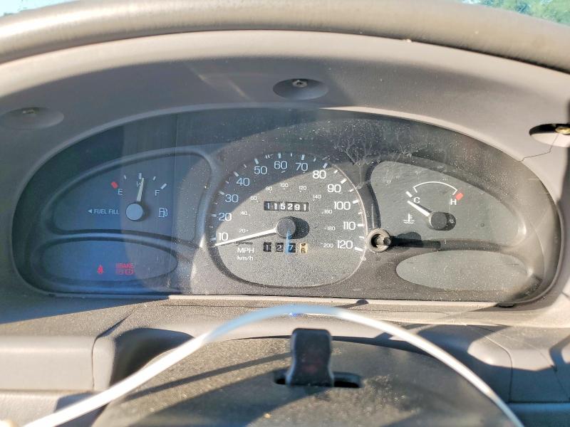 Photo 9 from auction – 2000 FORD ESCORT with VIN 3FAFP13P2YR189322