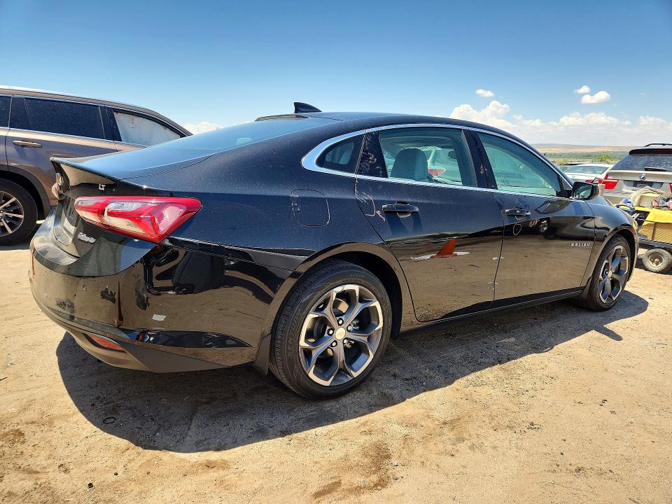 Photo 3 from auction – 2022 CHEVROLET MALIBU with VIN 1G1ZD5ST6NF203889
