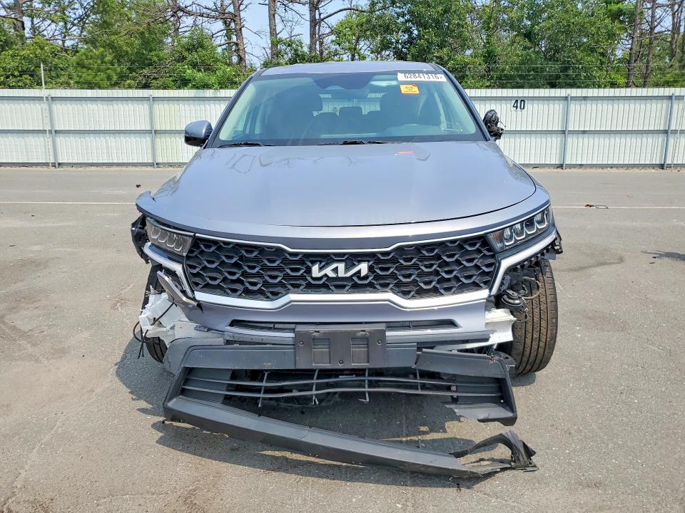 Photo 5 from auction – 2022 KIA SORENTO with VIN 5XYRGDLC4NG116769