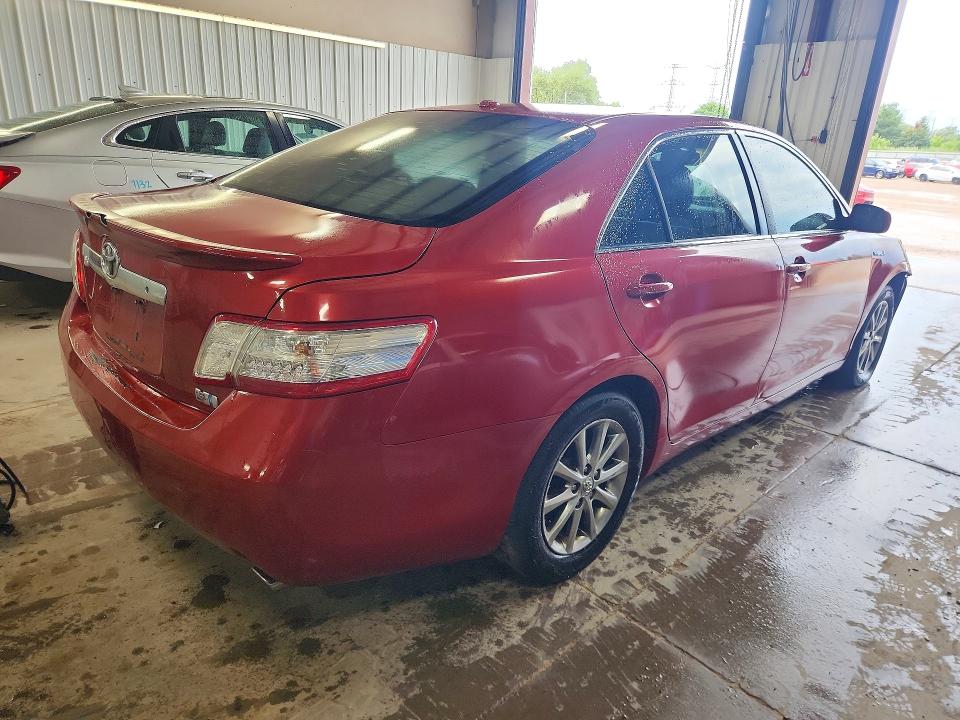 Photo 3 from auction – 2010 TOYOTA CAMRY with VIN 4T1BB3EK5AU119604