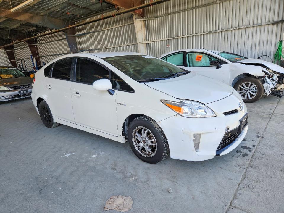Photo 4 from auction – 2014 TOYOTA PRIUS with VIN JTDKN3DUXE0359338