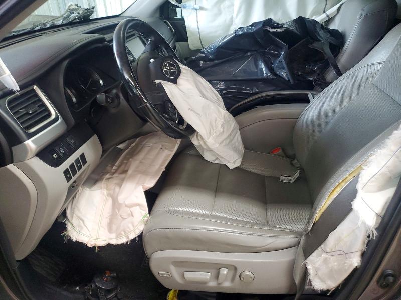 Фото 7 с аукциона – 2017 TOYOTA HIGHLANDER с VIN 5TDYZRFH9HS195079